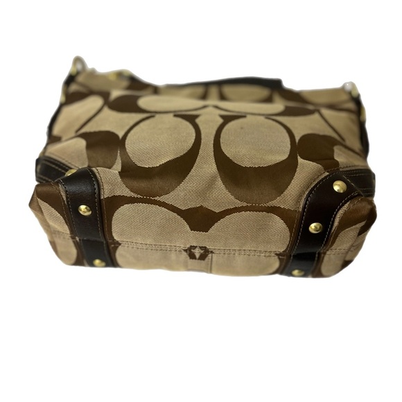 Vintage Coach Brown Shoulder Bag with Signature Monogram # 10619 - Picture 4 of 7